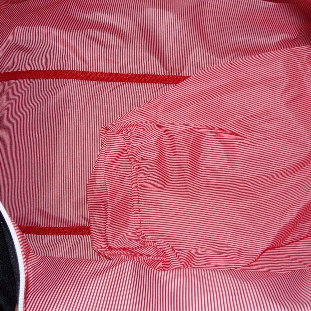 Herschel Novel Duffle - Picture 9 of 11